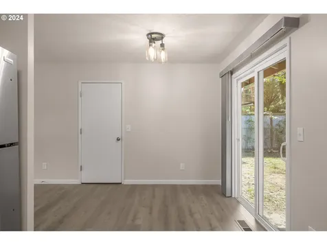 8727 N Washburne Avenue Portland OR 97217