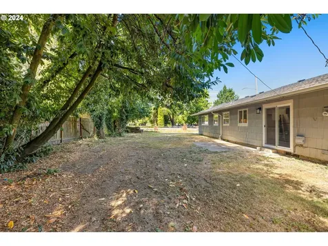 8727 N Washburne Avenue Portland OR 97217