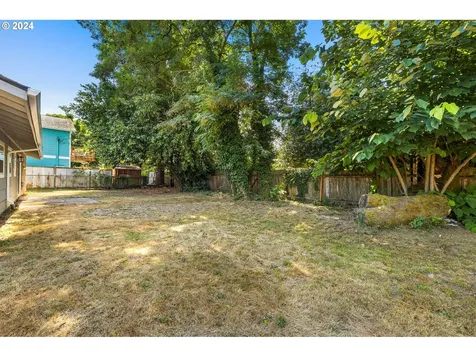 8727 N Washburne Avenue Portland OR 97217