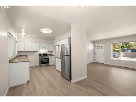 8727 N Washburne Avenue Portland OR 97217