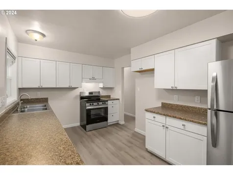 8727 N Washburne Avenue Portland OR 97217
