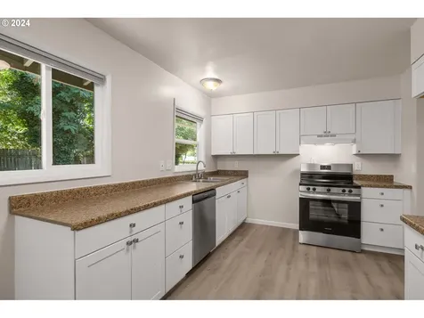 8727 N Washburne Avenue Portland OR 97217