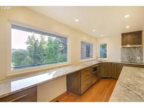 2111 NW 138th Street Vancouver WA 98685