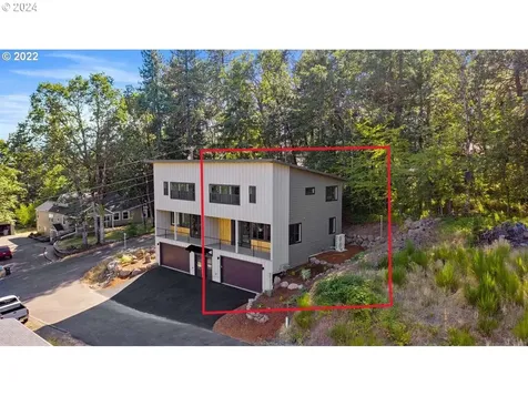 220 Nw Byrkett Place White Salmon WA 98672