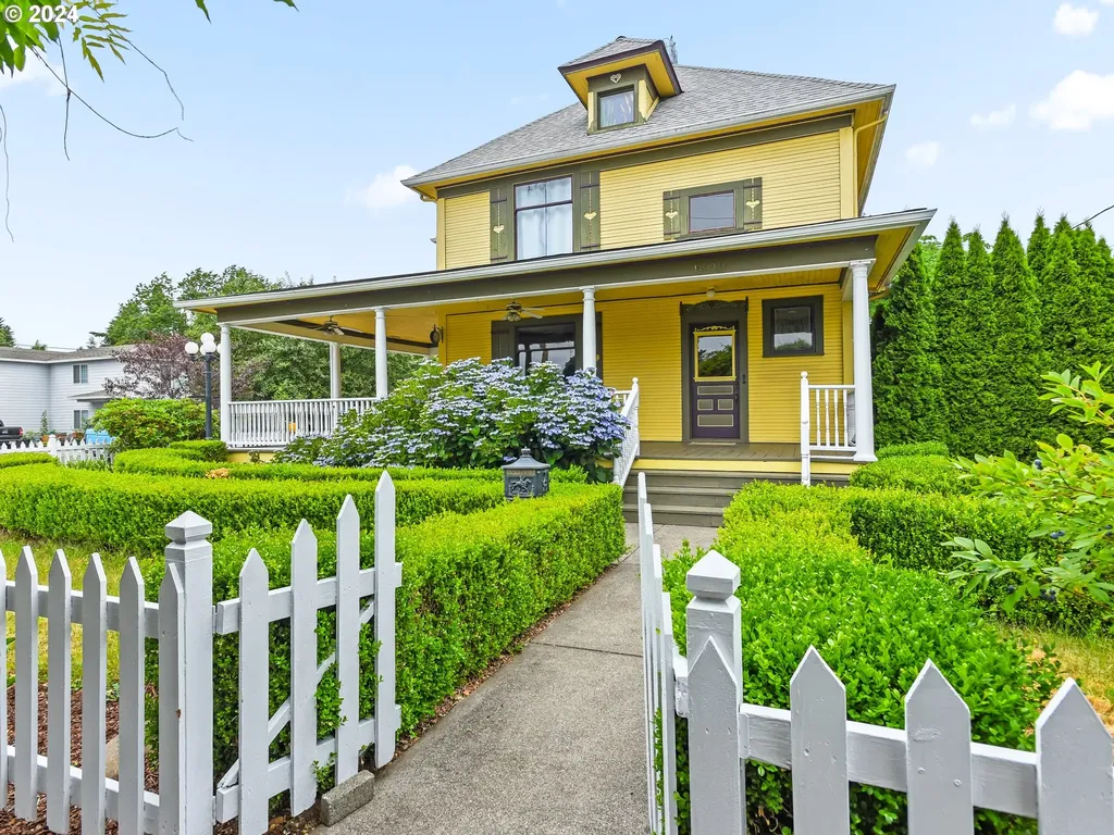 1809 C Street Washougal WA 98671