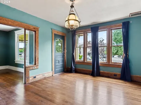 1809 C Street Washougal WA 98671