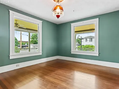 1809 C Street Washougal WA 98671