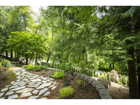 260 Nw Seblar Drive Portland OR 97210