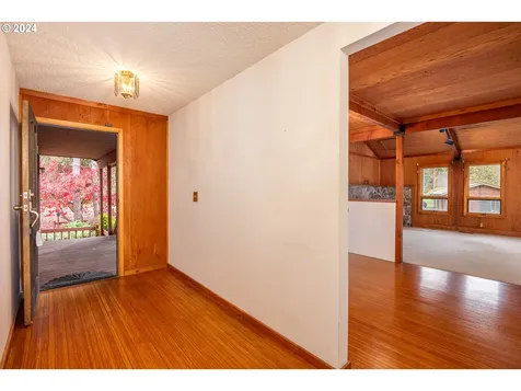 40143 Deerhorn Road Springfield OR 97478