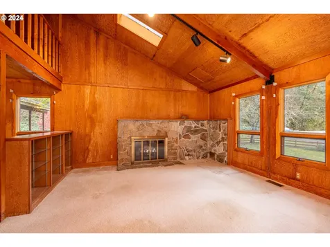 40143 Deerhorn Road Springfield OR 97478