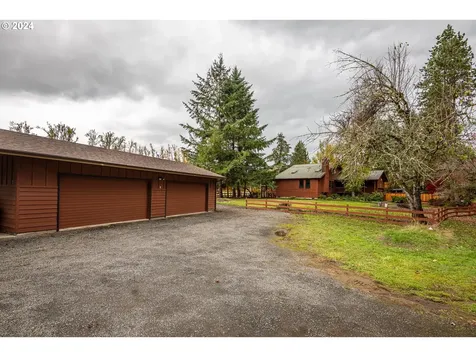40143 Deerhorn Road Springfield OR 97478