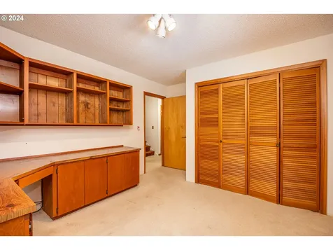 40143 Deerhorn Road Springfield OR 97478