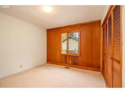 40143 Deerhorn Road Springfield OR 97478