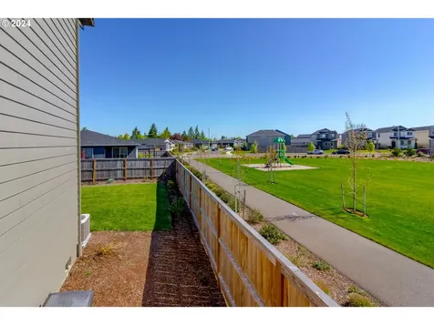 2301 Halter Drive Woodburn OR 97071