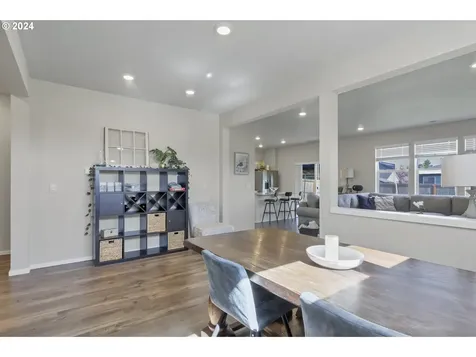 2301 Halter Drive Woodburn OR 97071