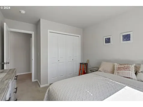2301 Halter Drive Woodburn OR 97071
