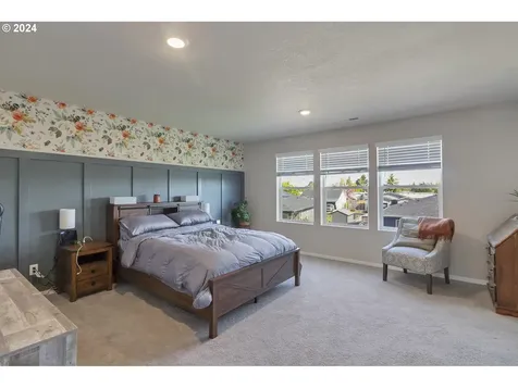 2301 Halter Drive Woodburn OR 97071