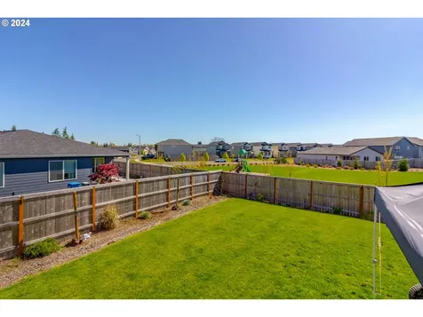 2301 Halter Drive Woodburn OR 97071