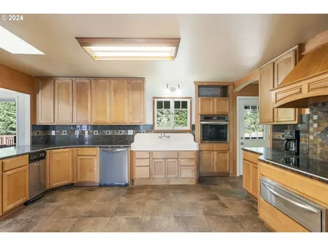 17610 NE 36th Way Vancouver WA 98682