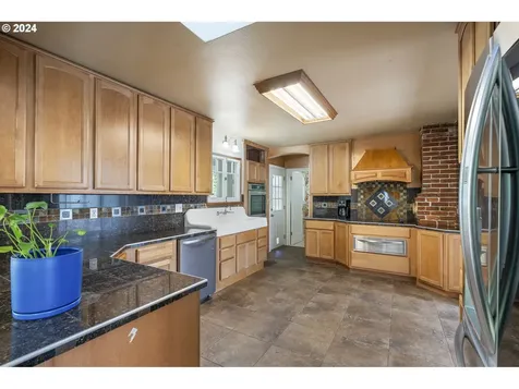 17610 NE 36th Way Vancouver WA 98682