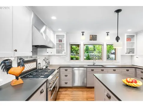 16700 Gary Lane Lake Oswego OR 97034