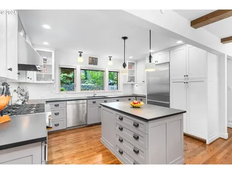 16700 Gary Lane Lake Oswego OR 97034