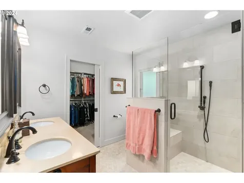 16700 Gary Lane Lake Oswego OR 97034