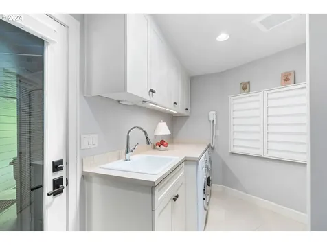 16700 Gary Lane Lake Oswego OR 97034