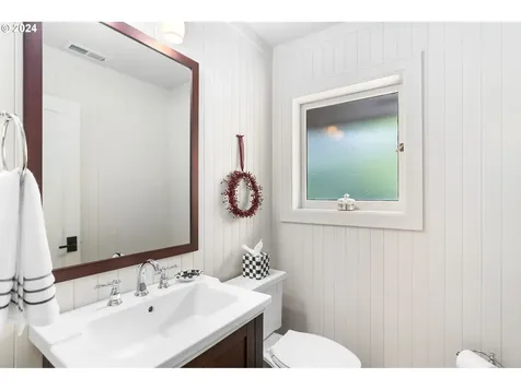 16700 Gary Lane Lake Oswego OR 97034