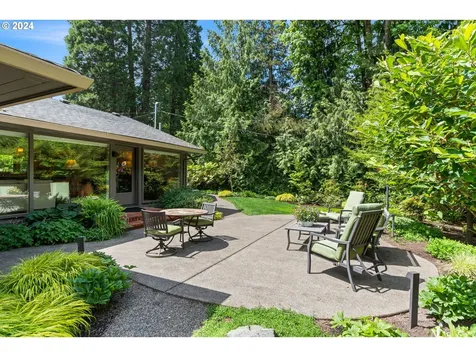 16700 Gary Lane Lake Oswego OR 97034