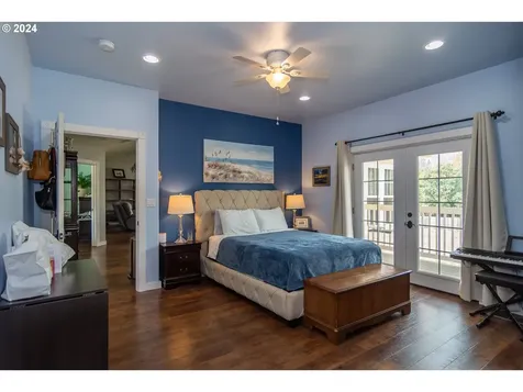 525 Oak Street Oakland OR 97462