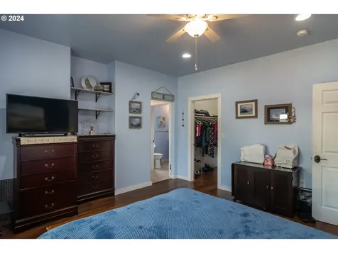 525 Oak Street Oakland OR 97462