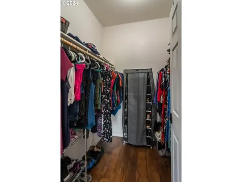 525 Oak Street Oakland OR 97462