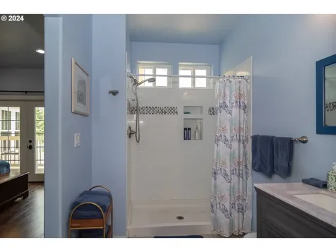 525 Oak Street Oakland OR 97462
