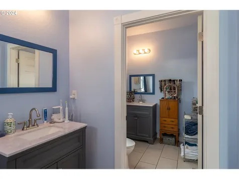 525 Oak Street Oakland OR 97462