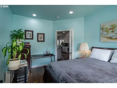 525 Oak Street Oakland OR 97462