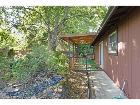 159 Bradley Court Roseburg OR 97470
