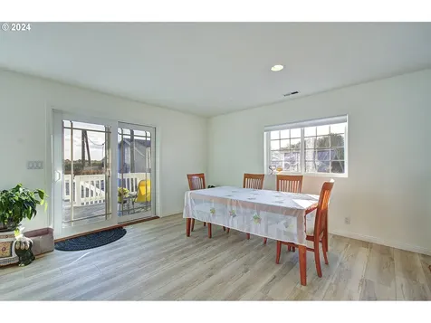 4911 NW 122nd Street Vancouver WA 98685