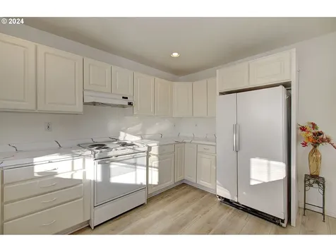 4911 NW 122nd Street Vancouver WA 98685