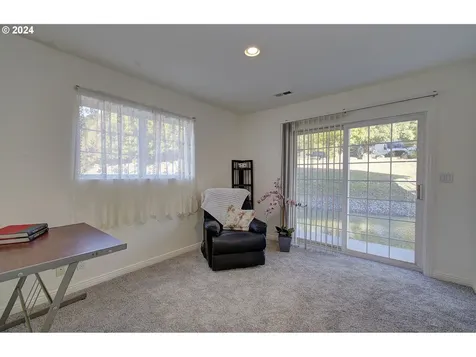 4911 NW 122nd Street Vancouver WA 98685
