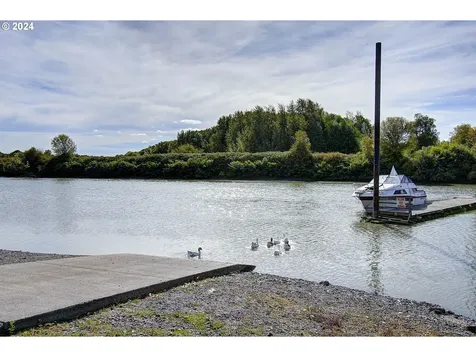 4911 NW 122nd Street Vancouver WA 98685