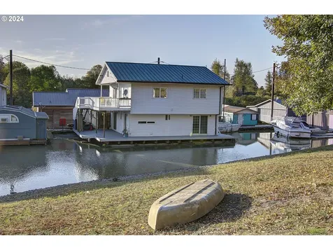 4911 NW 122nd Street Vancouver WA 98685