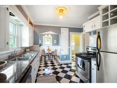 2725 Ne 67th Avenue Portland OR 97213