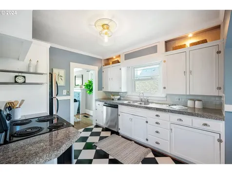 2725 Ne 67th Avenue Portland OR 97213