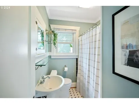 2725 Ne 67th Avenue Portland OR 97213