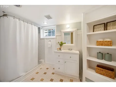 2725 Ne 67th Avenue Portland OR 97213