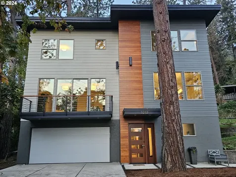 3232 Portland Street Eugene OR 97405