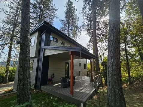 3232 Portland Street Eugene OR 97405