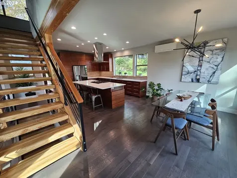 3232 Portland Street Eugene OR 97405