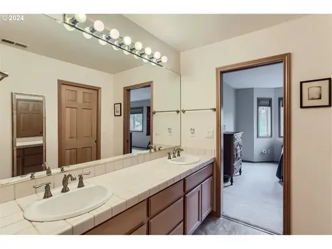 28635 Sw Roger Boulevard Wilsonville OR 97070